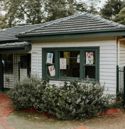 Hohnes Road Playhouse