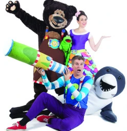 The Kazoos Travelling Music Shows Melbourne CBD 1