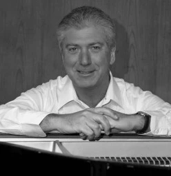 Ray Lemond @ piano