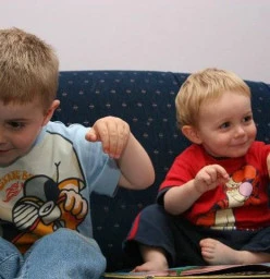 Brothers signing 'Kangaroo'