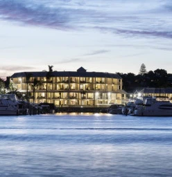 Pier 21 Apartment Hotel North Fremantle 1