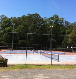 Courts & clubhouse