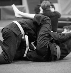 Ninjutsu & karate students sparring