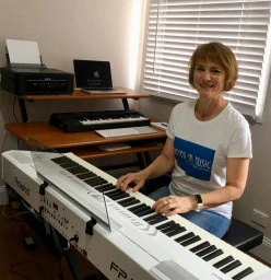 Ros in the Ballarat East Studio