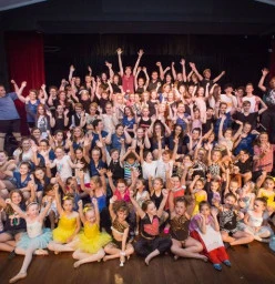 Full cast 2014