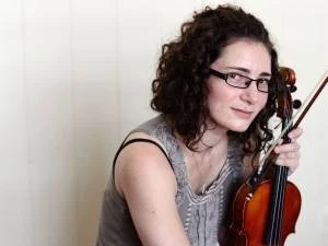 Natalie Low - Violin Teacher