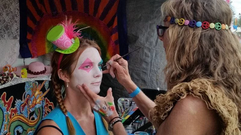 Daisy Facenator
