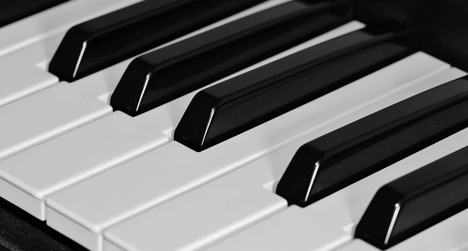 MusicZone - Ismini Karamesinis Music School